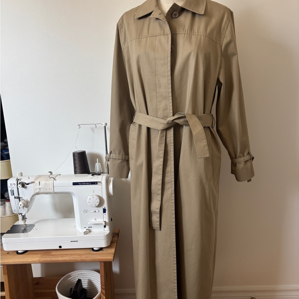 London Fog Khaki Trench Coat with Contrasting Lining